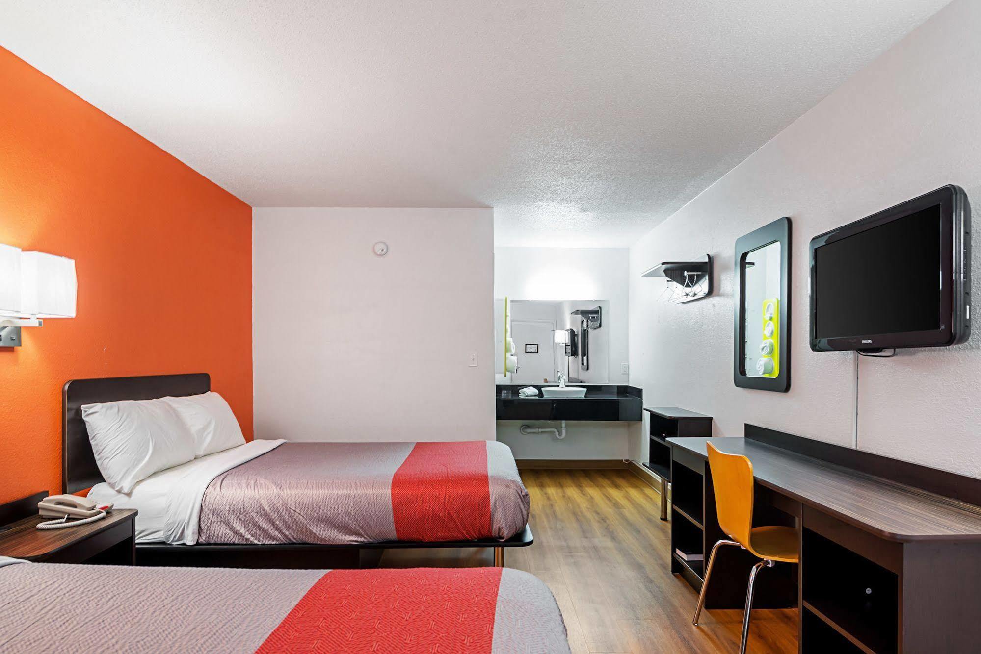 Motel 6 Buckeye Lake Exterior photo