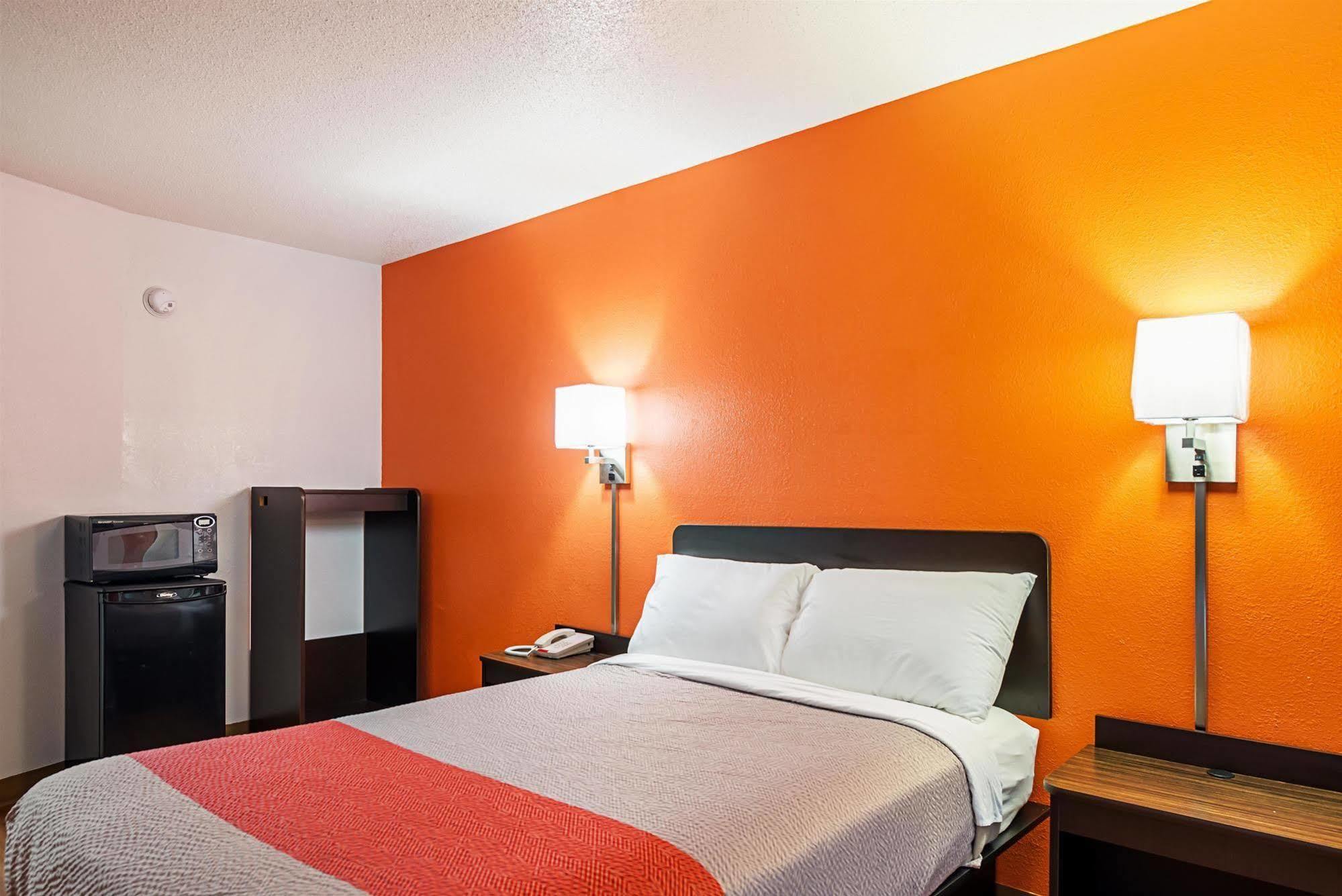Motel 6 Buckeye Lake Exterior photo