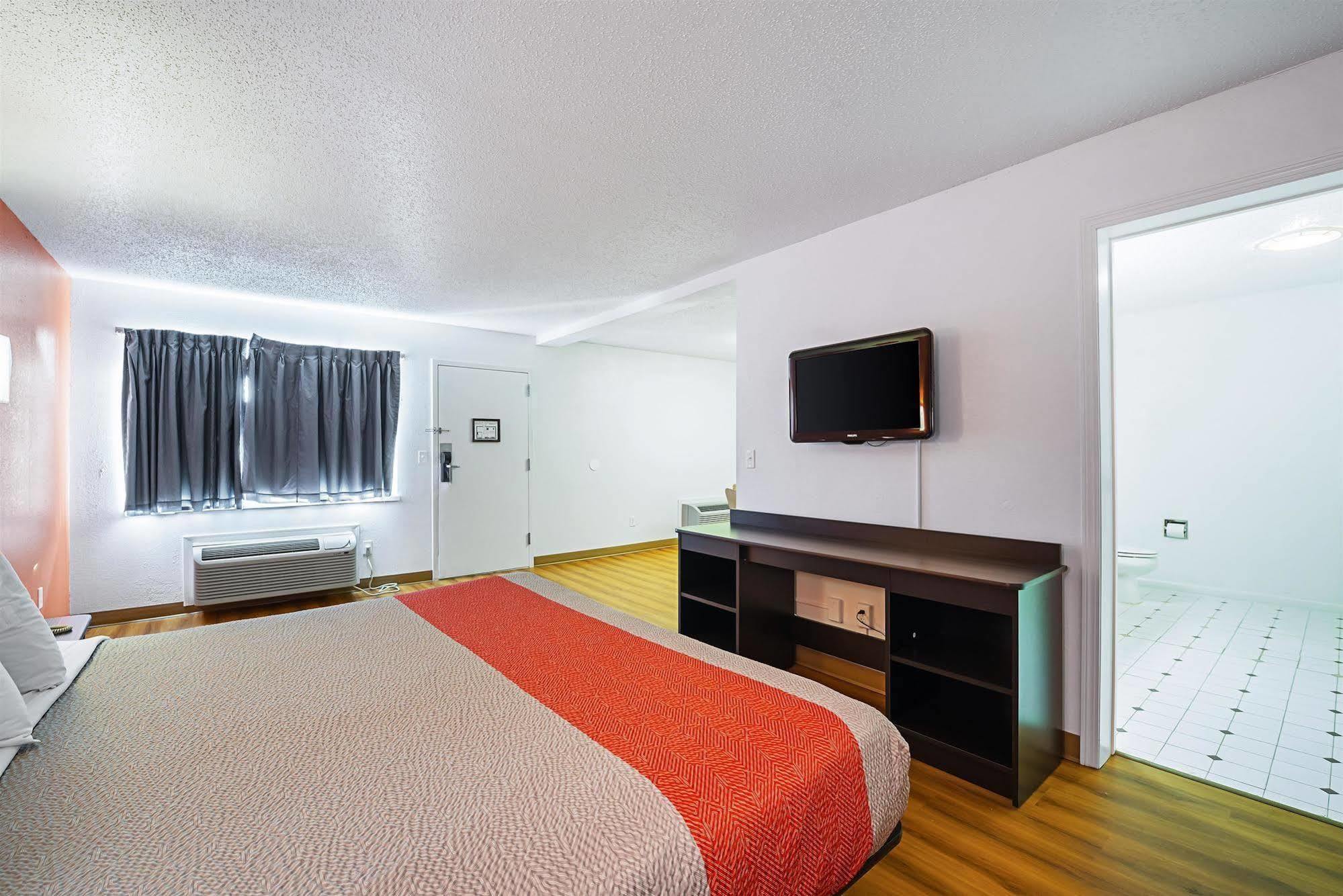 Motel 6 Buckeye Lake Exterior photo