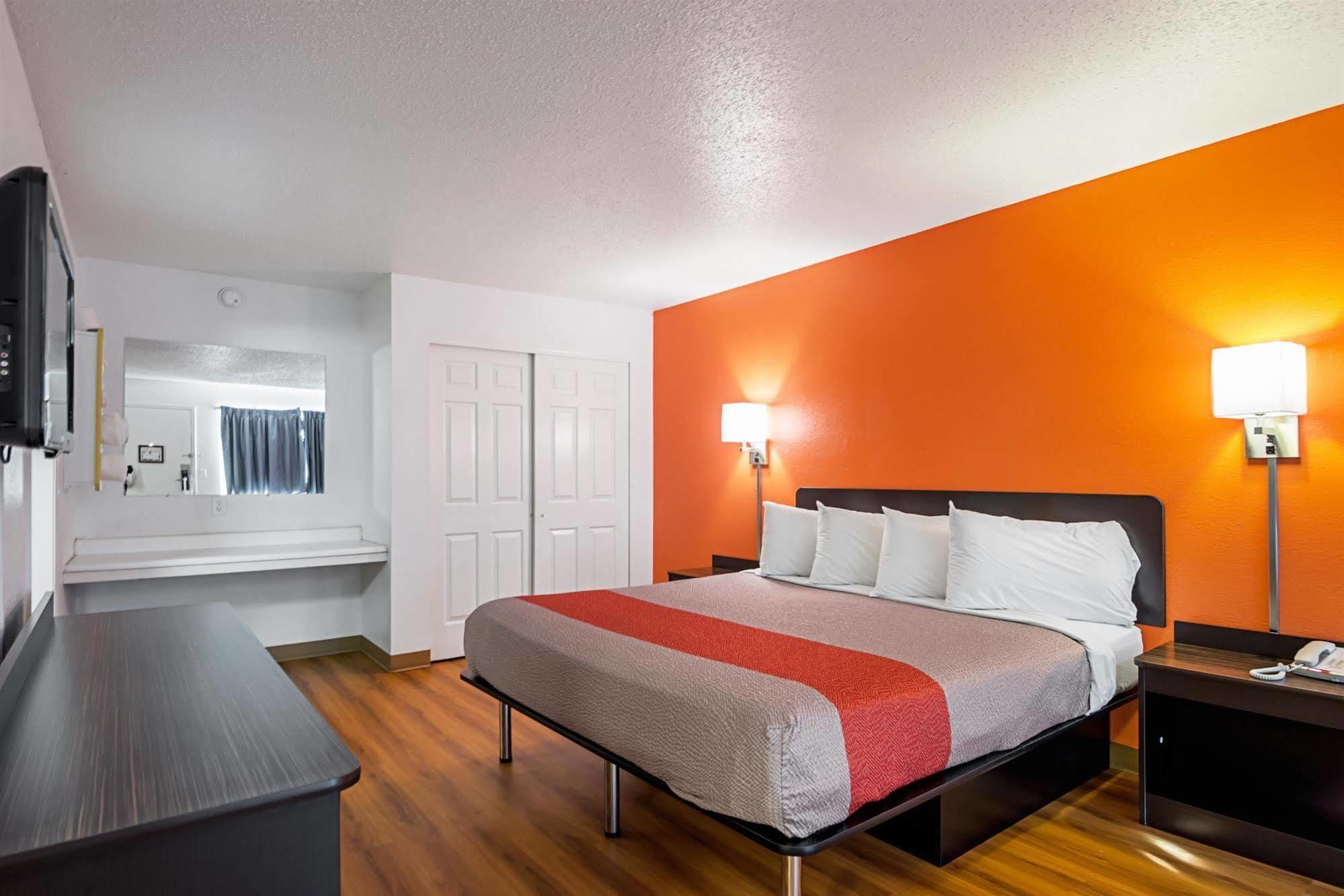Motel 6 Buckeye Lake Exterior photo