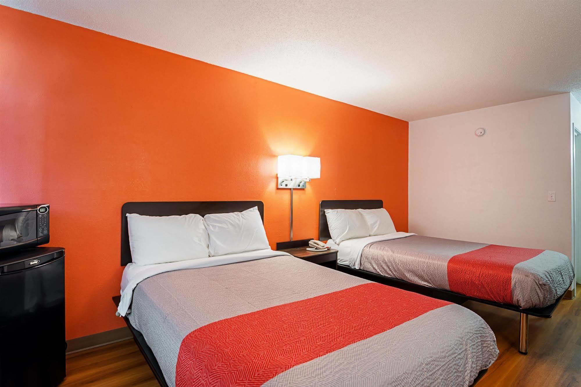 Motel 6 Buckeye Lake Exterior photo